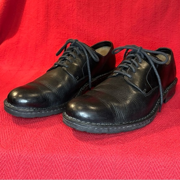 Born Black Leather Shoes - Picture 8 of 8